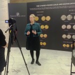 Špecialistka na numizmatiku Karen Lee zo Smithsonian Insitute v USA hovorí o vzácnej minci Flowing Hair